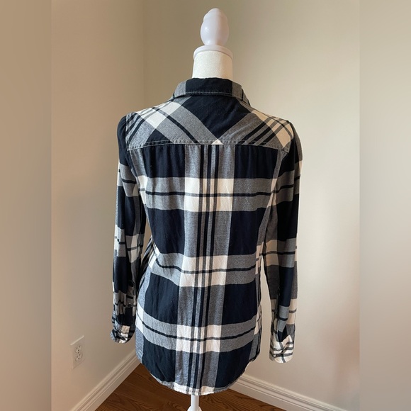 J Crew Blue Plaid Flannel Shirt - Picture 3 of 5